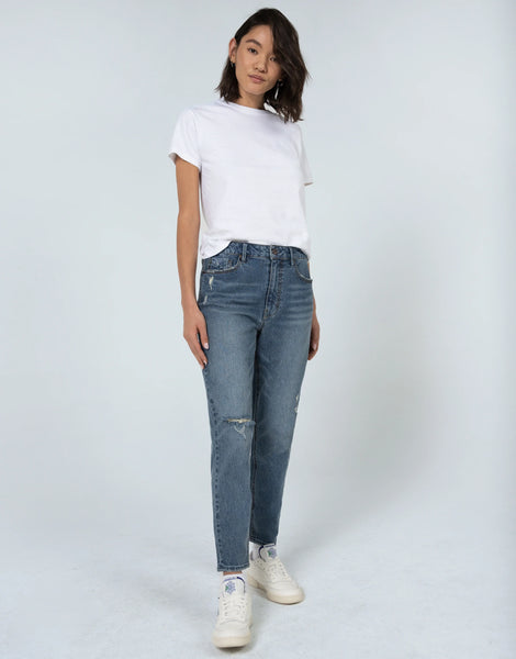 DEBBIE Step-Mom High Rise Slim Fit in Express