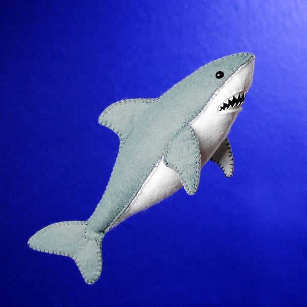 GREAT WHITE SHARK HAND STITCHING FELT KIT