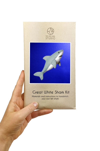 GREAT WHITE SHARK HAND STITCHING FELT KIT