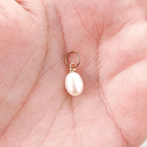 LITTLE PEARL CHARM