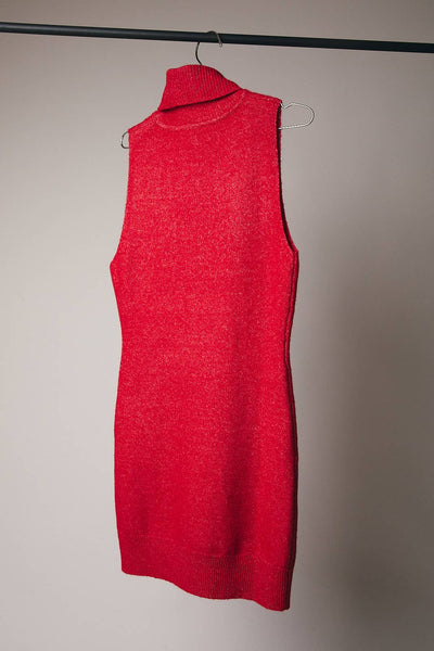TURTLENECK SLEEVELESS KNIT DRESS