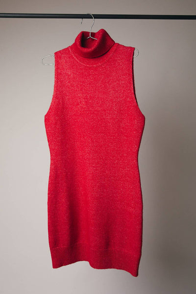 TURTLENECK SLEEVELESS KNIT DRESS