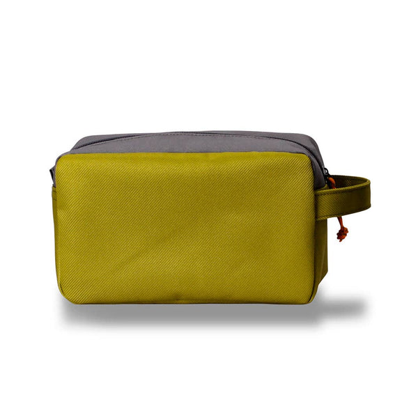 CANADA TRAVEL KIT TOILETRY BAG